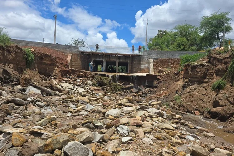 VÍDEO: Temporal atinge Macaúbas e prefeito quer medidas enérgicas contra obras em áreas de risco