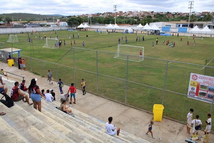 Vale Cup reuniu mais de 900 atletas infantojuvenis de 21 municípios em Brumado