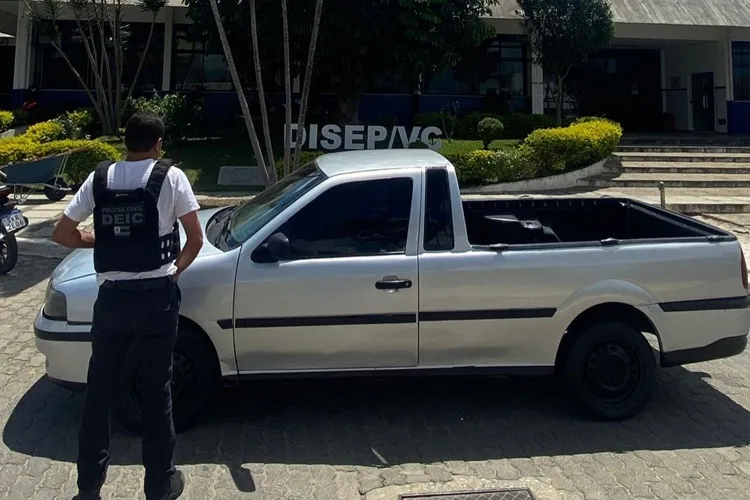 Veículo roubado é recuperado em Vitória da Conquista