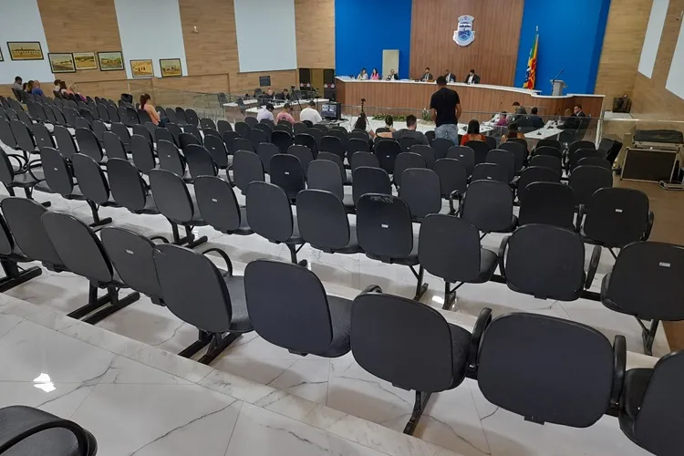 Brumado: Prefeito sofre nova derrota com derrubada de veto a projeto que assiste mães de autistas