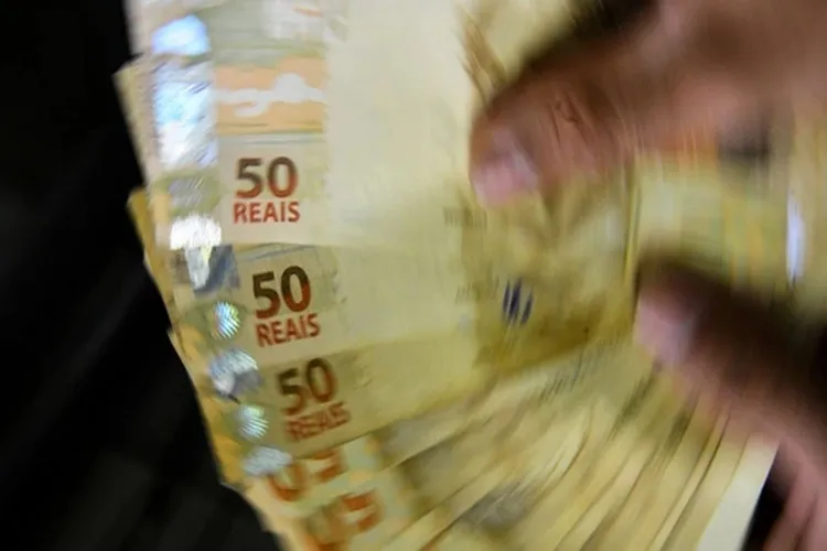65% dos brasileiros preferem não depender do governo, diz Datafolha