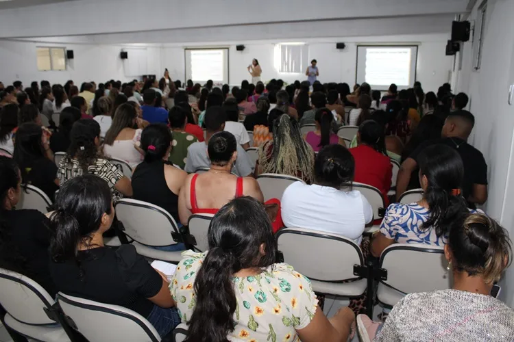 Brumado: Monitores passam por nova capacitação para atender público PDC nas escolas