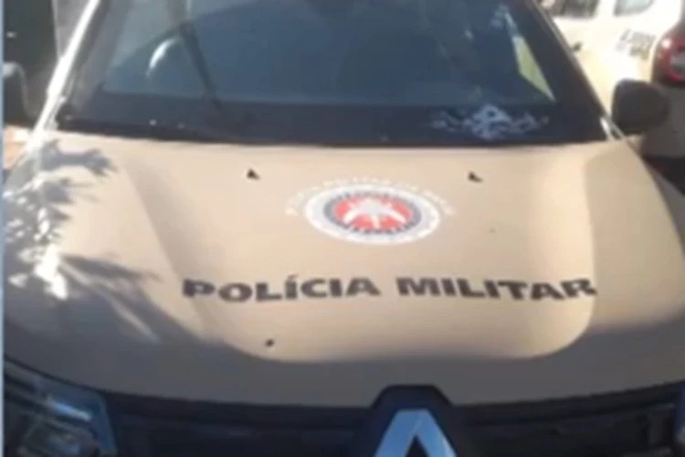 Viatura é atingida por tiros em Salvador durante confronto entre policiais e criminosos