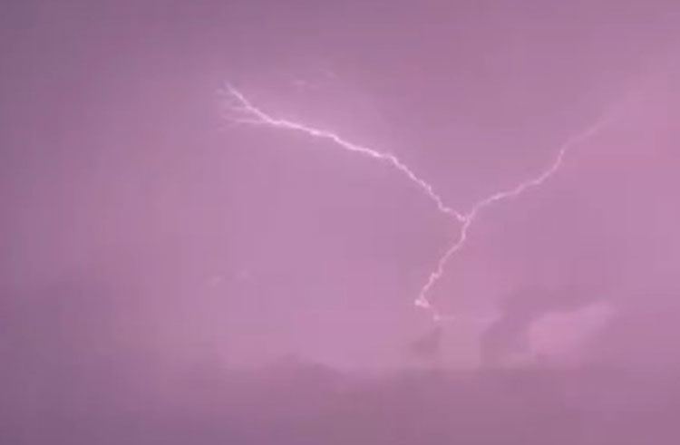 Bahia é atingida por mais de 125 mil raios em 24h