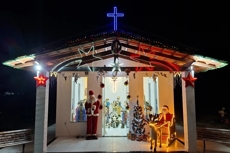 Brumado: Dona Lindaura volta a montar presépio e reescreve tradição de 65 anos