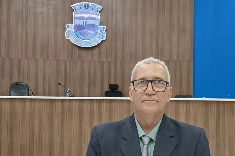 Com 15 votos, Rubens Araújo é reconduzido ao comando da Câmara Municipal de Brumado