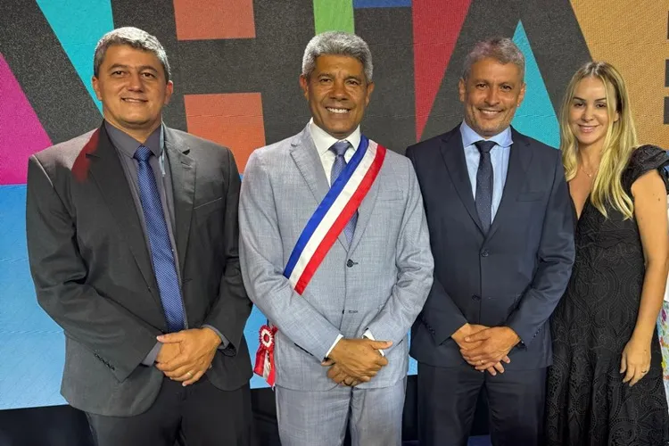 Guanambi: Prefeito e vereador mostram alinhamento político com o governador