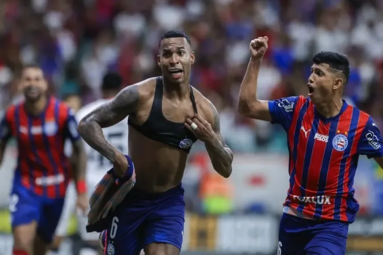 De virada, Bahia bate o Vitória e conquista o 52º título baiano