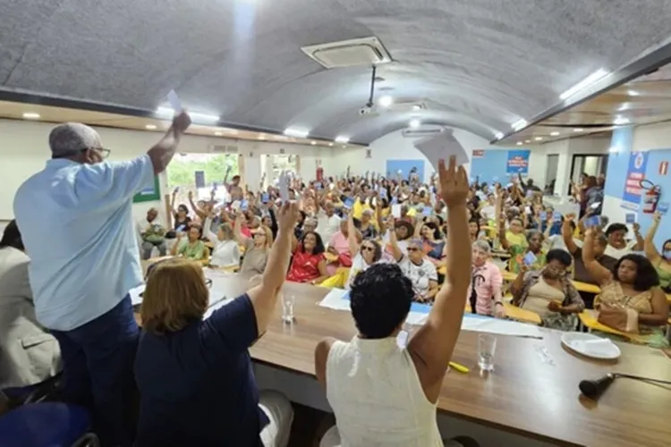 Servidores da Ufba vão entrar em greve