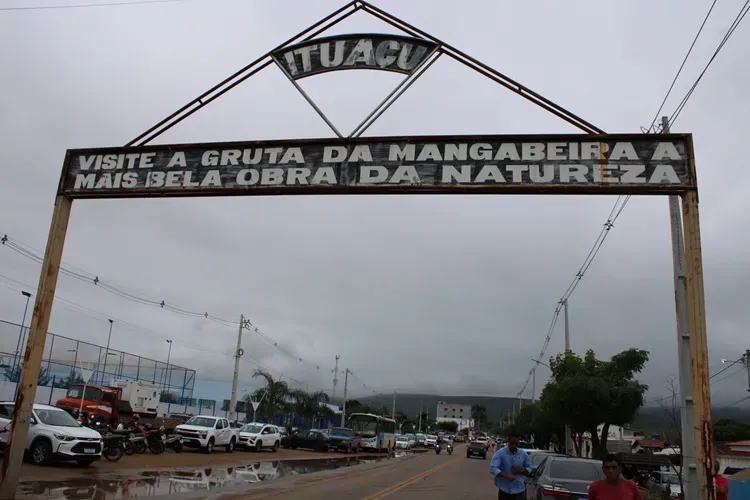 Ituaçu: Homem armado com faca é detido durante tradicional Festa da Gruta da Mangabeira