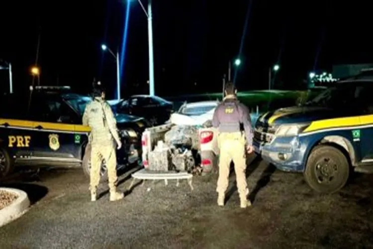 PRF apreende 800kg de explosivos transportados irregularmente em Juazeiro