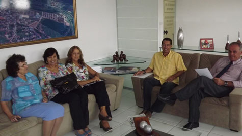 Brumado: Membros da Academia de Letras e Artes visitam prefeito