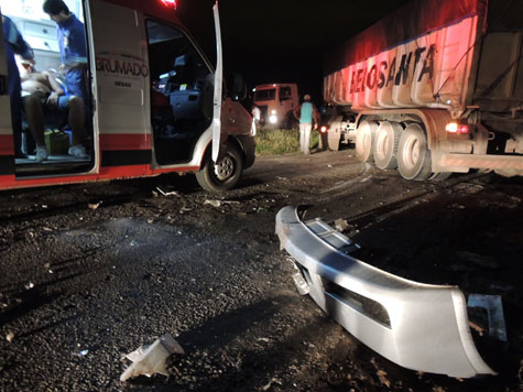 Sem sinalização e iluminação, rótula da BR-030 vira palco de acidente em Brumado