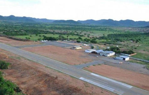 Guanambi: Bandidos invadem aeroporto e levam eletrônicos