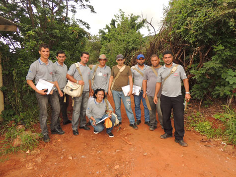 Brumado: Agentes de endemias encontram larvas da dengue em Pedra Preta e alertam populares