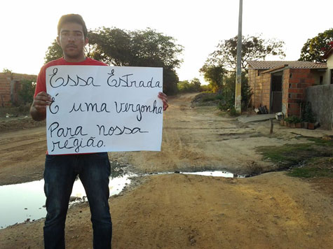 BA-627: Morador protesta e cobra pavimentação do trecho que liga Caculé a Condeúba