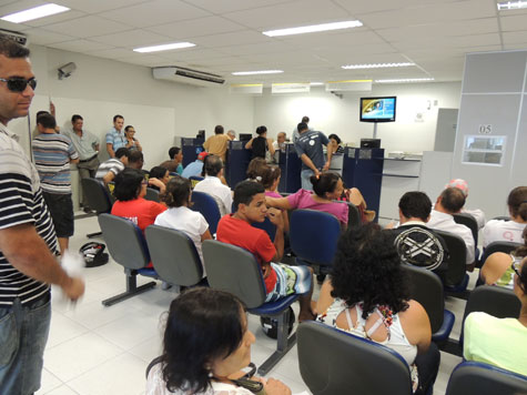 Lei dos 15 minutos: Vereador quer elaborar projeto para multar bancos em Brumado