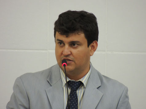 Brumado: Castilho cobra construção da via marginal à linha férrea com ciclovia