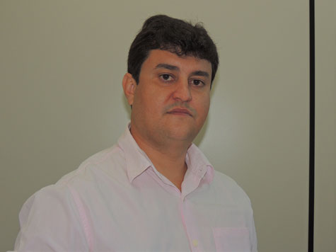 Castilho Viana parabeniza juventude pela realização do ?Vem Pra Rua Brumado?