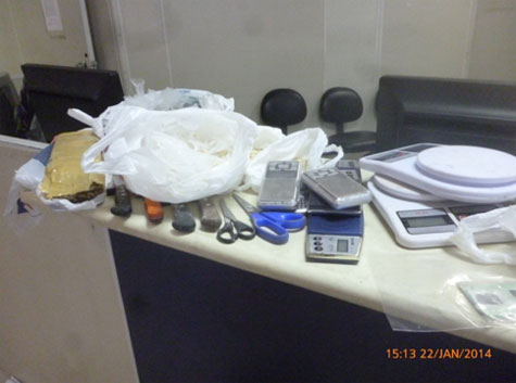 Vitória da Conquista: Quadrilha com sete adolescentes e dois adultos é presa traficando drogas