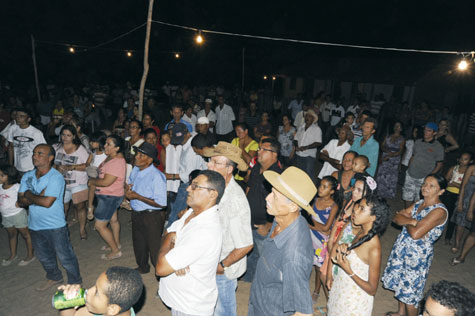 Ivana Bastos viabiliza obras de energia elétrica para municípios do sudoeste baiano