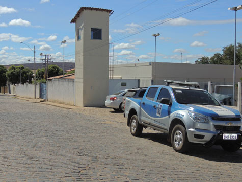 Juiz incentiva os manifestantes a cobrar por uma unidade prisional para Brumado