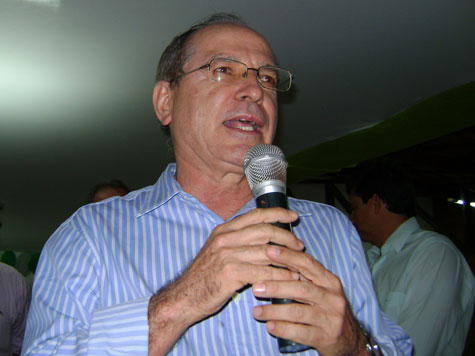 Deputado federal Roberto Britto responde por propaganda eleitoral antecipada