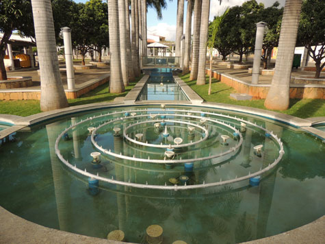 Brumado: Fonte Luminosa está há 15 dias sem funcionamento