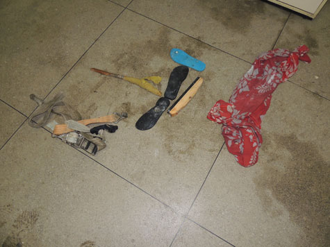 Brumado: Presos usam catraca de caminhão e fogem da delegacia