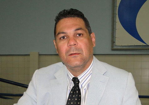 Léo Vasconcelos: ?Quem é Zé Carlos dos Reis para dar conselho a alguém?