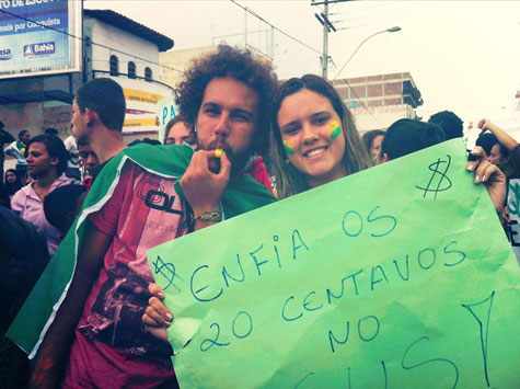 ?O Busão é nosso?: Brumadenses participam da manifestação em Vitória da Conquista