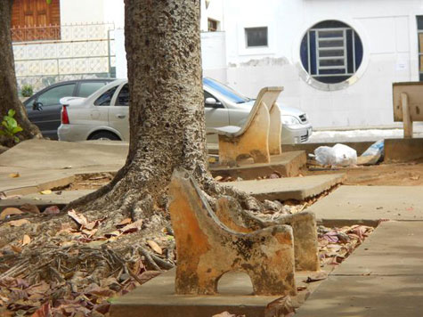 Prefeitura de Brumado admite problemas em praça: ?deplorável?