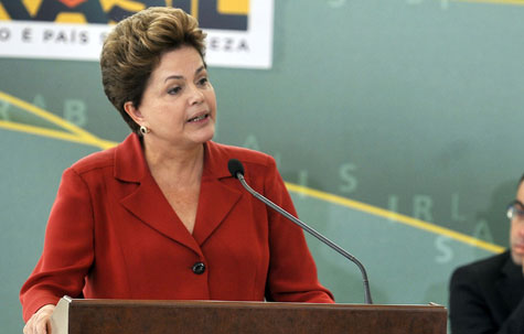 Dilma Rousseff descarta fazer mudança nos ministérios
