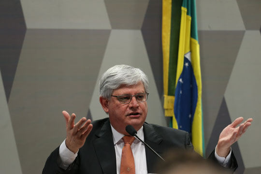 PP desviou R$ 358 mi dos cofres da Petrobrás, afirma Janot