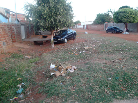 Brumado: Morador denuncia abandono da Rua Padre Cícero