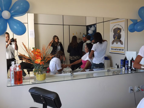 Brumado: Salão Bela Comerciária continua atendendo as associadas do Sindicato