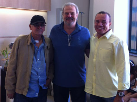 Empresário Vanderlito Souza recebe alta e comemora aniversário com familiares