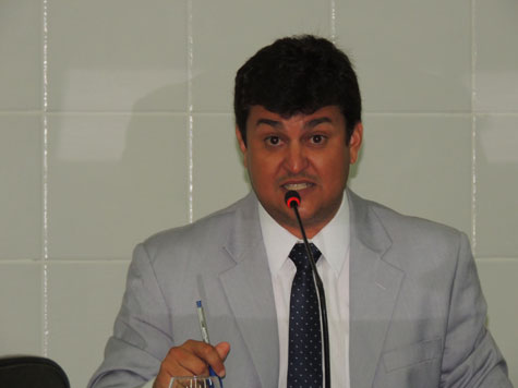 Castilho pede cancelamento de audiência e exorta secretário de segurança pedir exoneração