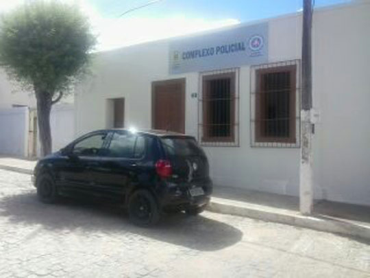 Aracatu: Polícia apreende veículo roubado