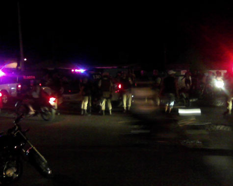 Brumado: Bandidos assaltam papelaria e atiram contra policial