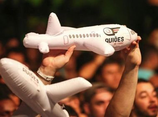 Problema técnico em turbina cancelou show do Aviões do Forró em camarote na Bahia