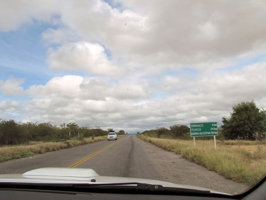 Tanhaçu: Mulher é atropelada e morre na BA-142