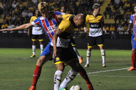 Bahia vence, acaba com jejum e deixa Criciúma mais próximo do rebaixamento