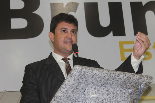 Vereador denuncia que governo pretende usar saúde para promover corrupção petista em Brumado