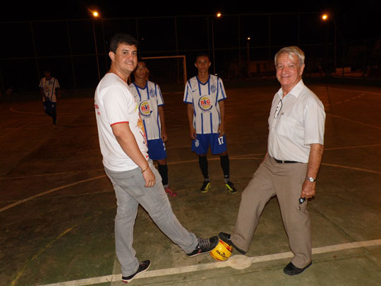 Grande público prestigia abertura do 1º Campeonato de Futsal do Bairro Dr. Juracy em Brumado