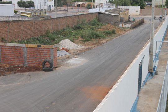 Brumado: Construção de muro é embargada por invadir área da União