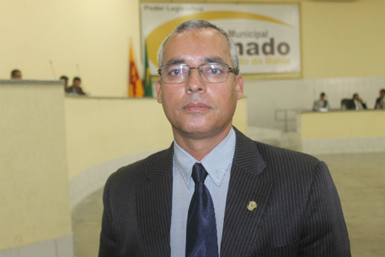 Brumado: Vereador chama Major de mentiroso e o desafia a provar que tentou retirar veículos irregulares