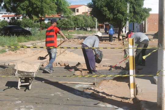 Operação tapa buracos é intensificada em Brumado