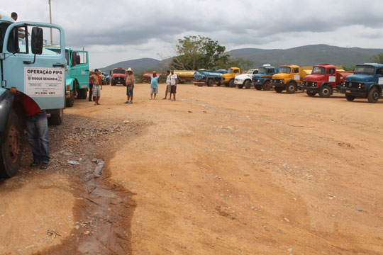 Pipeiros estão sem água e secretário aponta limitação da Embasa em atender demanda de Brumado