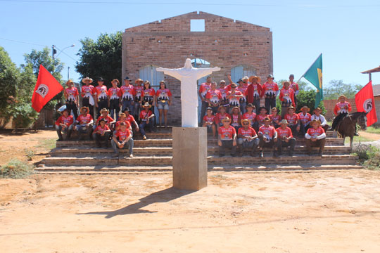 Romaria Coração de Jesus percorre Brumado rumo à Gruta da Mangabeira